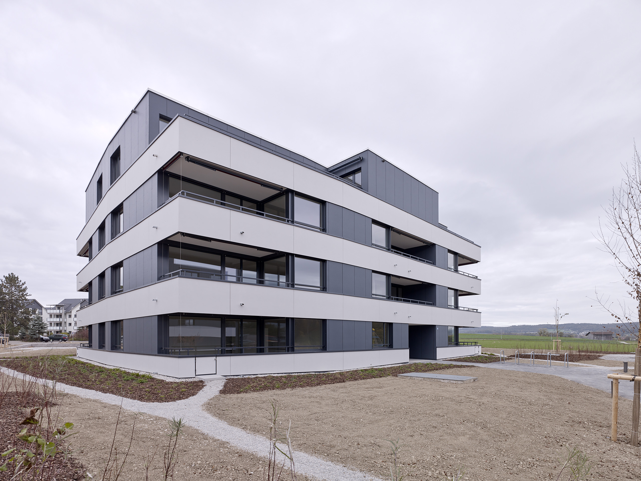 E18686 Alpa 080223p SCREEN